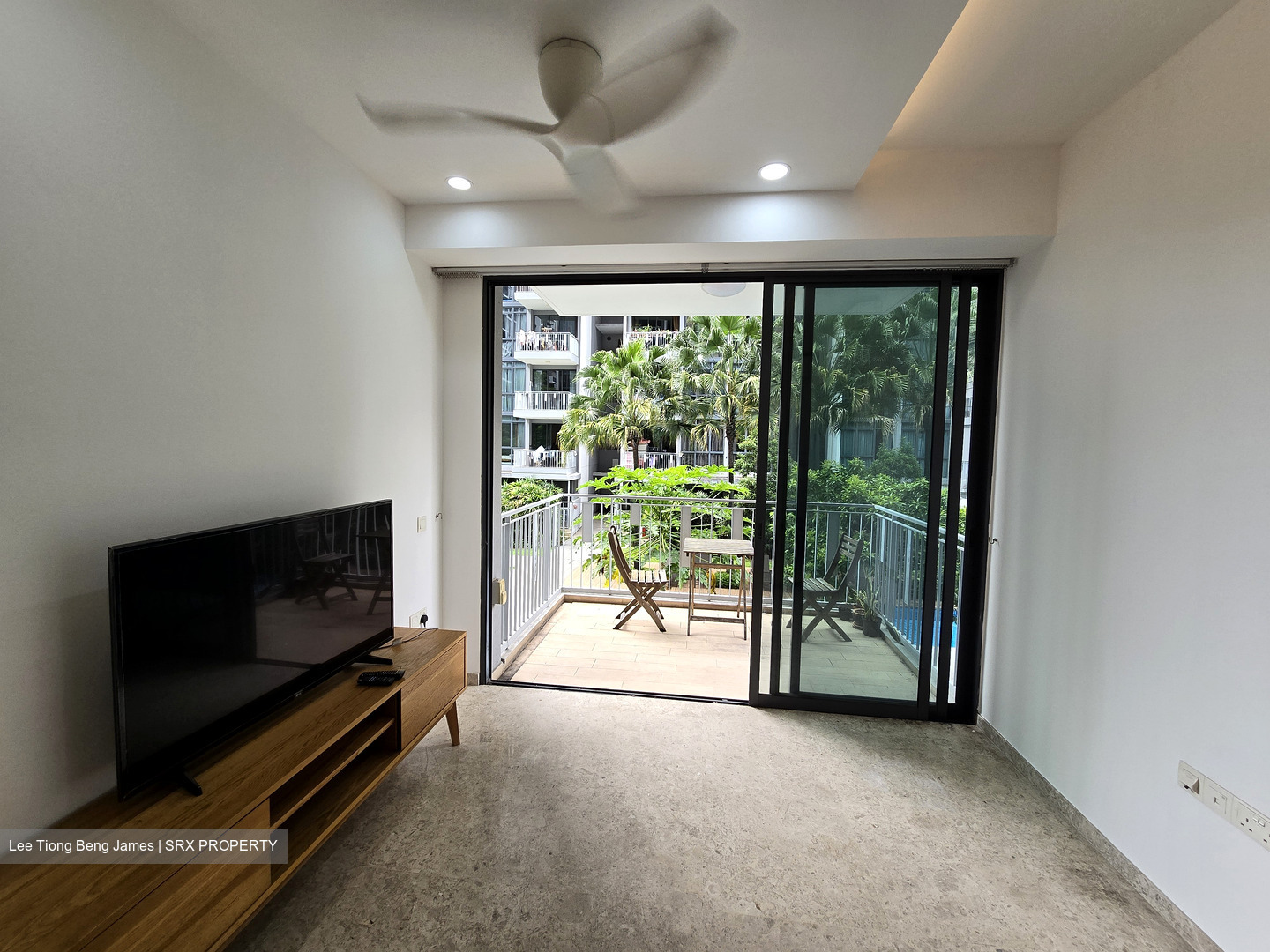 The Luxurie (D19), Condominium #433040081